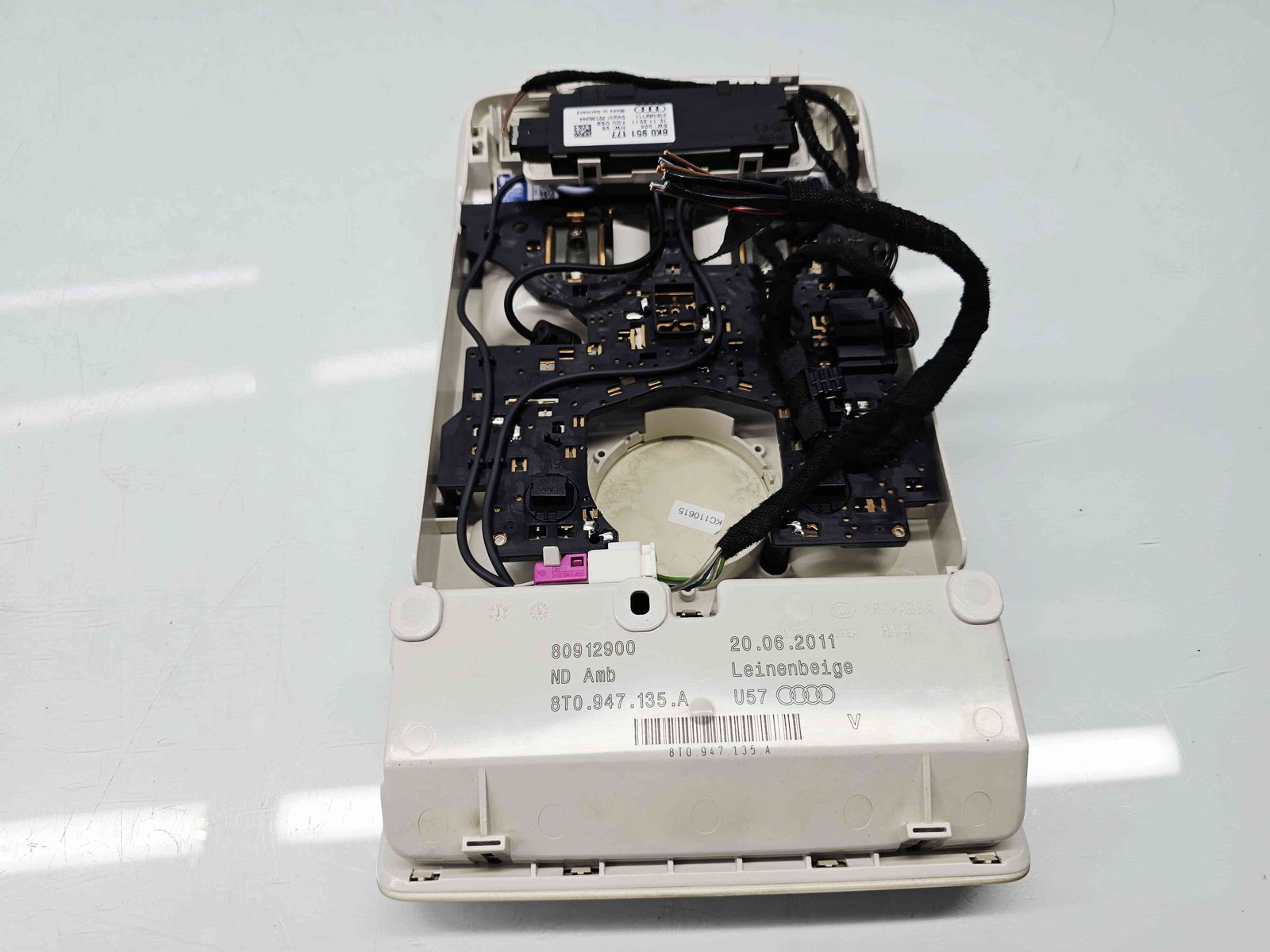 Plafoniera fata Audi A4 (8K2, B8) [Fabr 2008-2015] 8K0947135A - imagine 4