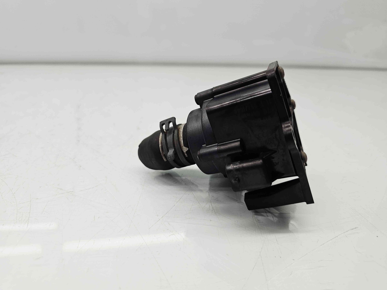 Pompa recirculare apa Audi A4 (8K2, B8) [Fabr 2008-2015] 8K0965561A 2.0 TDI CJCB 100KW / 136CP - imagine 2