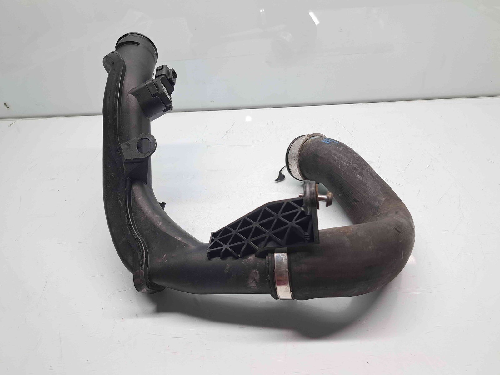 Tub intercooler Volkswagen Passat B6 (3C2) [Fabr 2005-2010] 5N0145770 2.0 TDI CBAB 103KW / 140CP