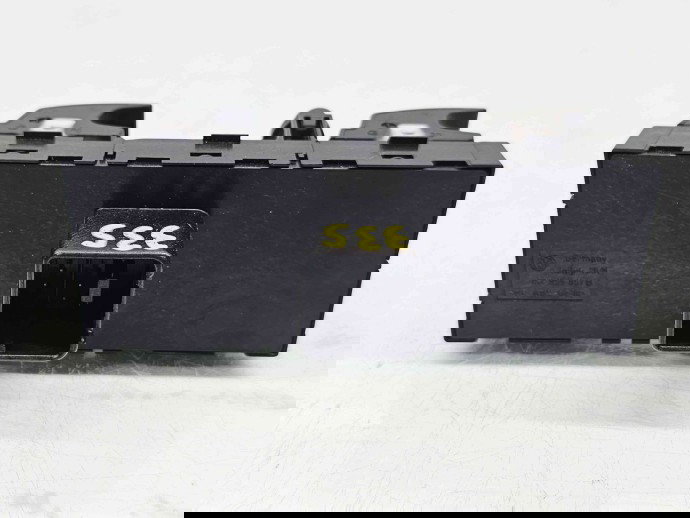  Butoane comanda geamuri sofer  Volkswagen Passat B7 (362) [Fabr 2010-2014] 1K4959857B