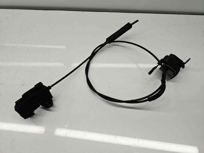 Broasca capota Mercedes Clasa C (W205) [Fabr 2014-prezent] A2048800280