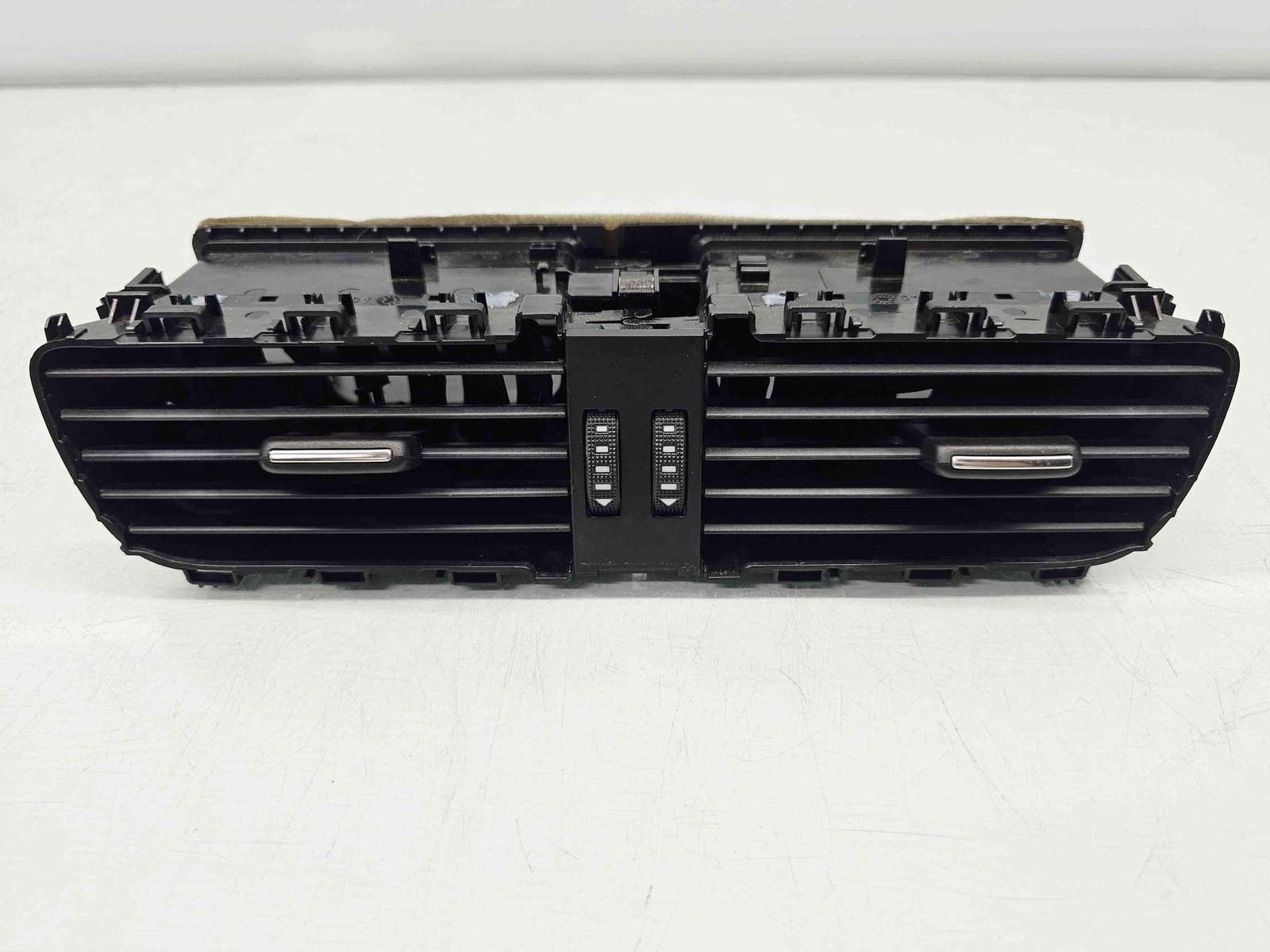 Grila aerisire centrala Audi A4 (8K2, B8) [Fabr 2008-2015] 8T2820951B - imagine 4