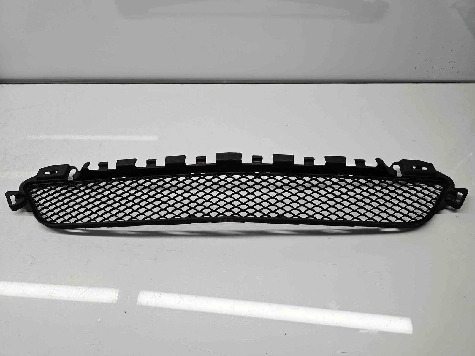 Grila bara fata Mercedes Clasa C (W205) [Fabr 2014-prezent] A2058850423 - imagine 1