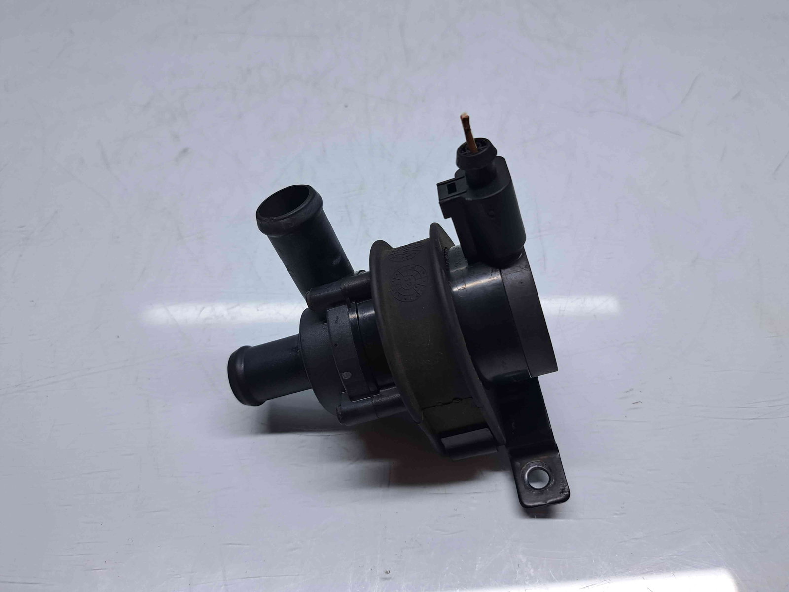 Pompa recirculare apa Skoda Rapid (NH3) [Fabr 2012-2019] 1K0965561L 1.2 TSI CBZB 77KW / 105CP - imagine 1