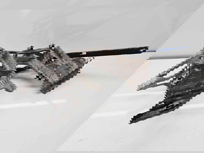 Suport far stanga Mercedes Clasa C (W205) [Fabr 2014-prezent] A2056221600