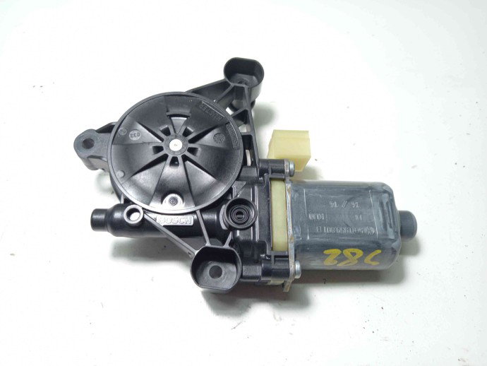 Motoras geam stanga fata 5Q0959801B Skoda Octavia 1.6 CLHA 2012-2022