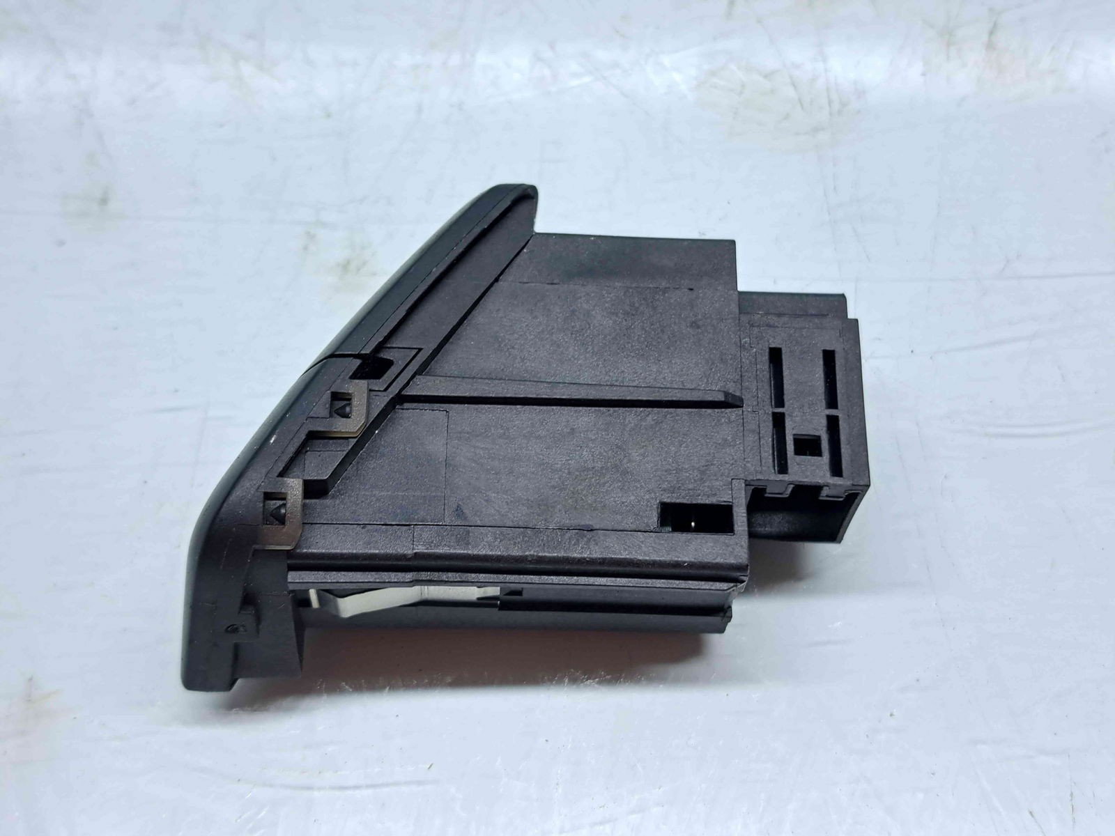 Buton avarii AUDI A4 (8K2, B8) [Fabr 2008-2015] 8K2941509A - imagine 4