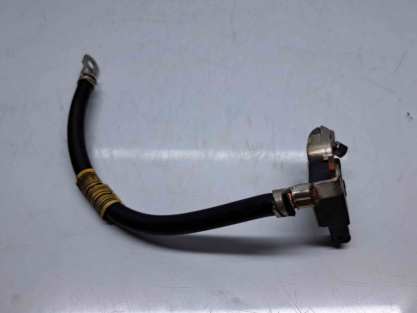 Borna baterie (-) AUDI A4 (8K2, B8) [Fabr 2008-2015] 8K0915181E - imagine 1