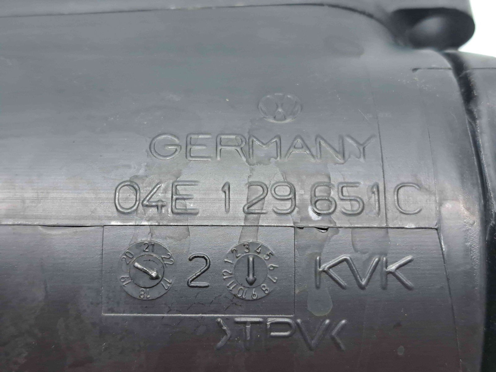Tub admisie aer Volkswagen Polo (6R) [Fabr 2009-2016] 04E129651C 1.4 TSI CZEA 110KW / 150CP - imagine 2