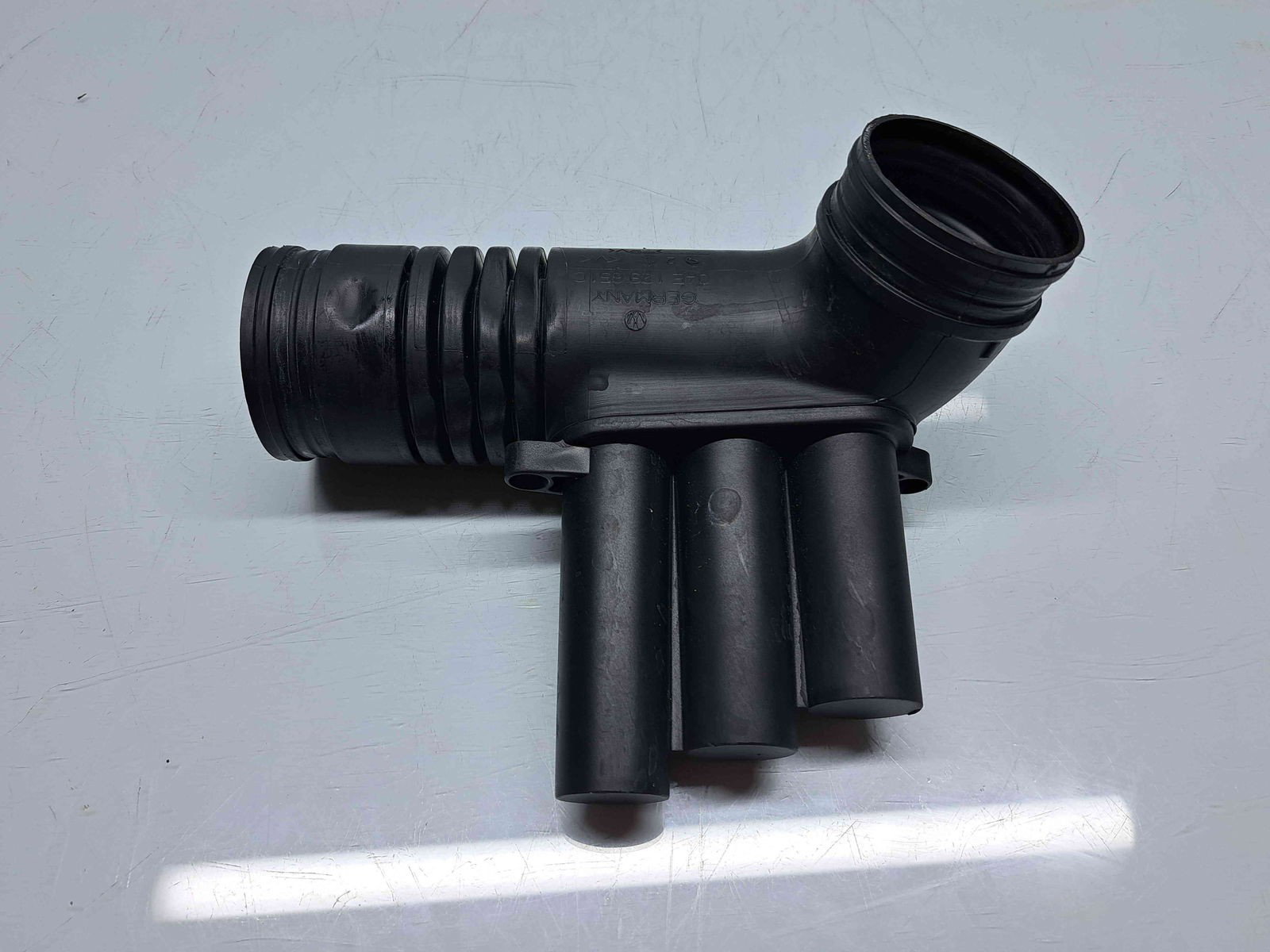 Tub admisie aer Skoda Yeti (5L) [Fabr 2009-2020] 04E129651C 1.4 TSI CZEA 110KW / 150CP - imagine 4