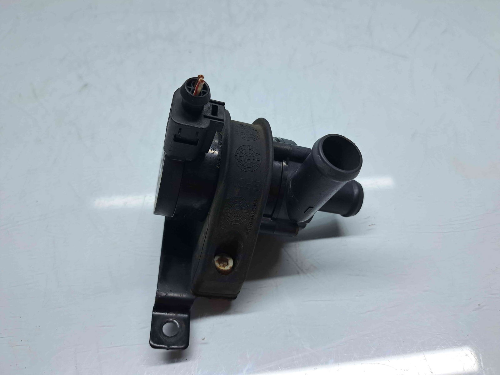 Pompa recirculare apa Seat Ibiza 5 (6J5) [Fabr 2008-2017] 1K0965561L 1.2 TSI CBZB 77KW / 105CP - imagine 3