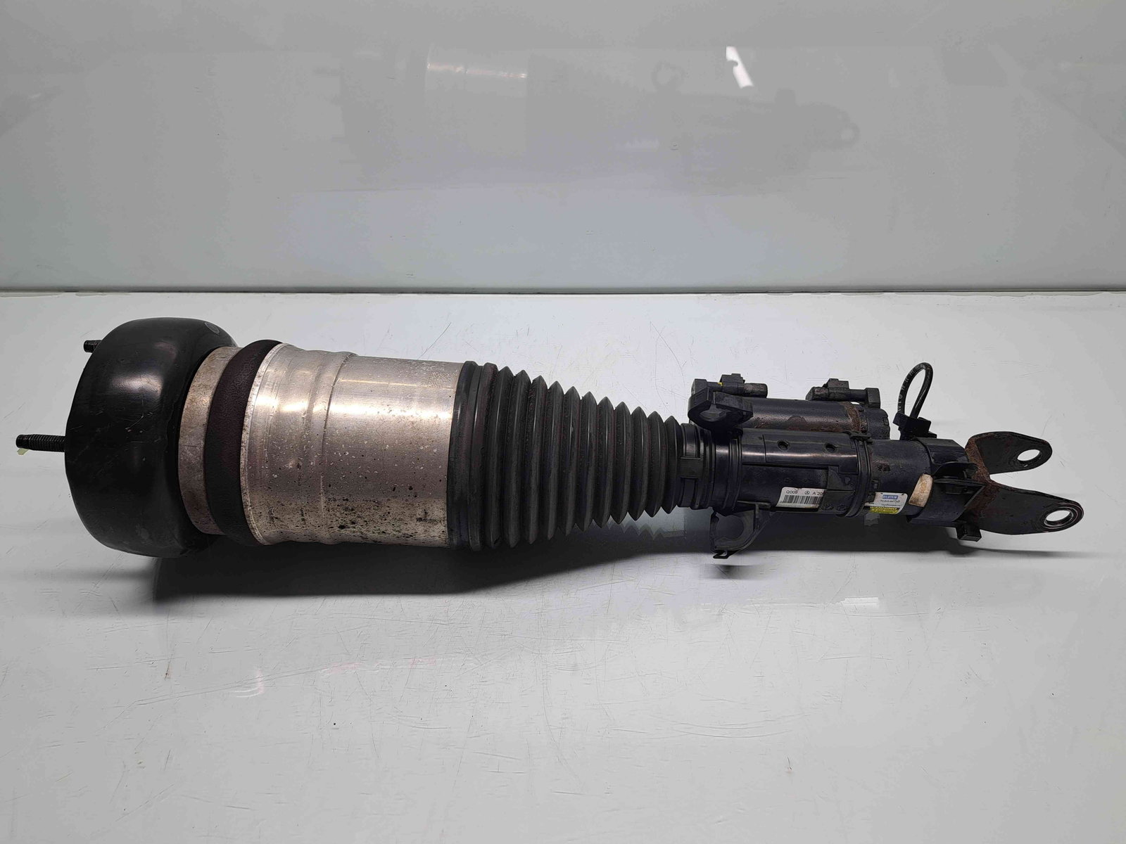 Amortizor stanga fata Mercedes Clasa C (W205) [Fabr 2014-prezent] A2053200525 2.0 Hibr 274920 210KW / 286CP - imagine 5