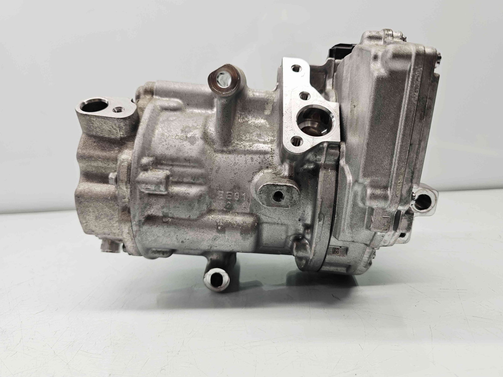 Compresor clima Dacia Jogger facelift [Fabr 2021-2025] 926003211R 1.6 Hib H4M632 84KW / 114CP - imagine 4