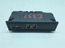  Conector auxiliar USB Mercedes Clasa C (W205) [Fabr 2014-prezent] A2058200226