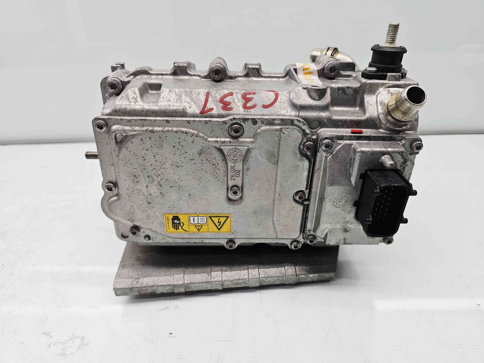 Convertizor de tensiune Mercedes Clasa C (W205) [Fabr 2014-prezent] A2059006515 - imagine 4