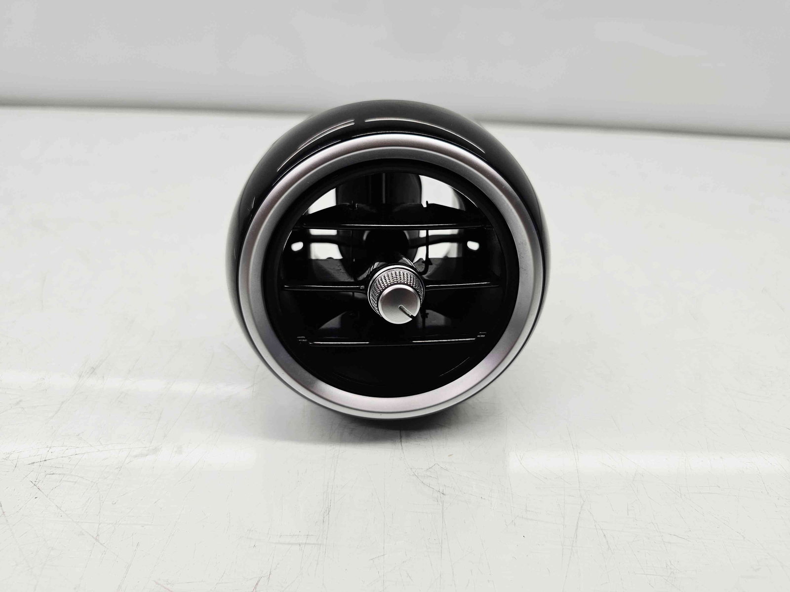 Grila aerisire dreapta Mercedes Clasa C (W205) [Fabr 2014-prezent] A2058301200 - imagine 1