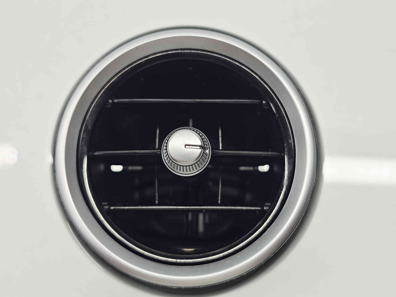 Grila aerisire stanga Mercedes Clasa C (W205) [Fabr 2014-prezent] A2058301100 - imagine 1