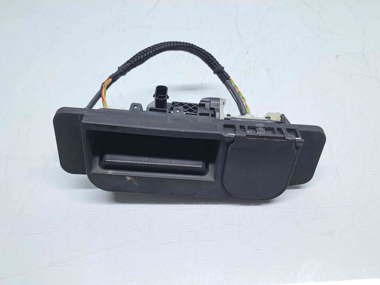 Maner haion Mercedes Clasa C (W205) [Fabr 2014-prezent] A2227500893 - imagine 1