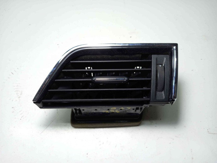 Grila aerisire stanga 5E0819701 Skoda Octavia 1.6 CLHA 2012-2022