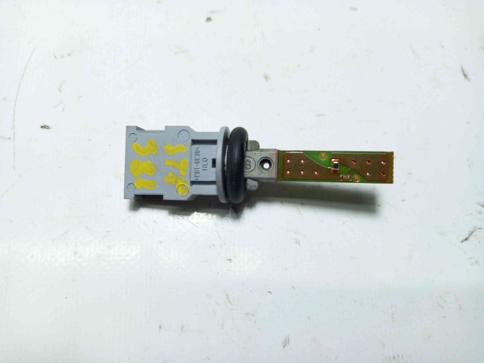 Senzor temperatura 1K0907543E Skoda Octavia 1.6 CLHA 2012-2022