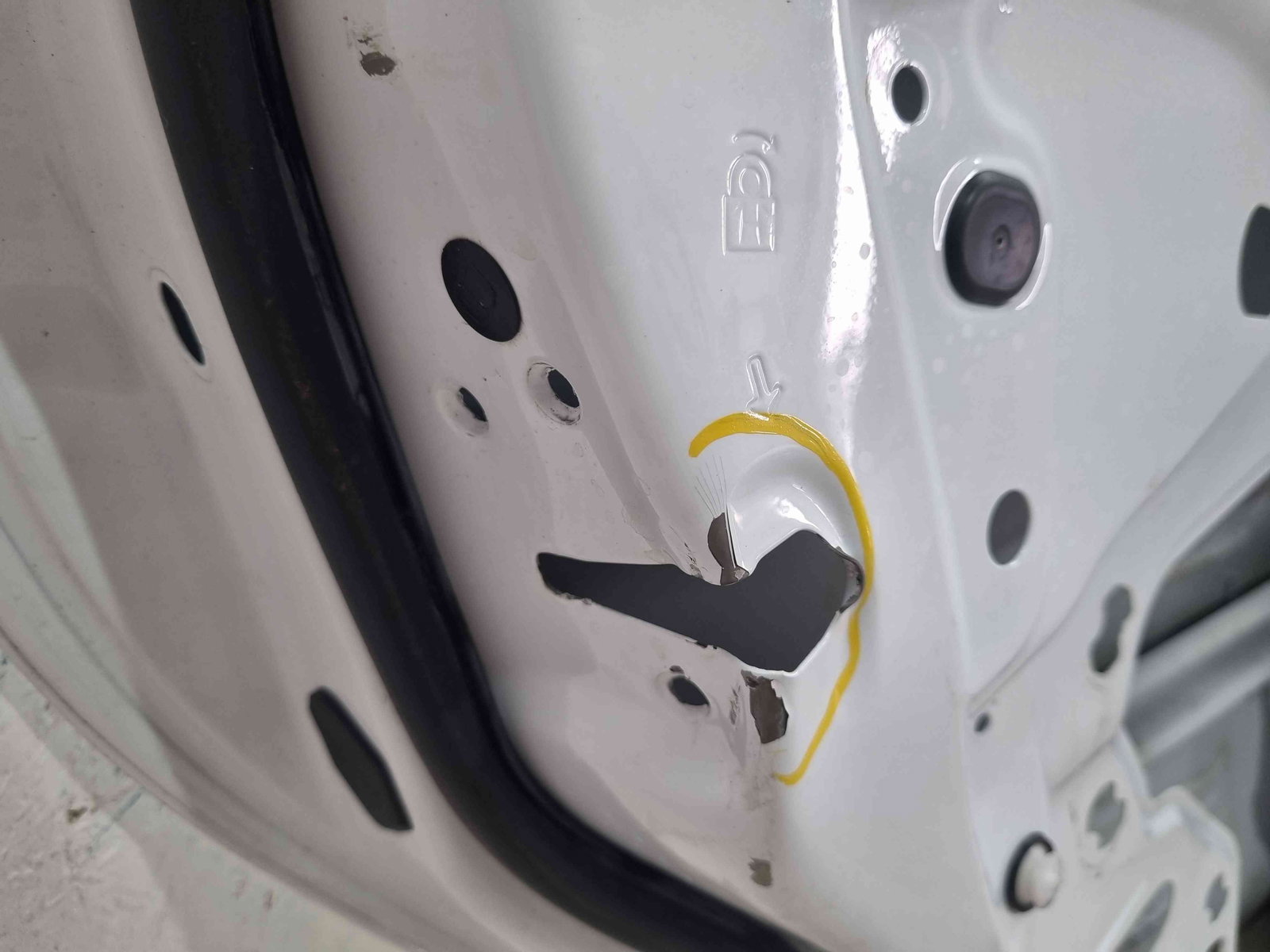 Usa stanga spate Ford Fiesta 8 [Fabr 2017-2025] Frozen White - imagine 9