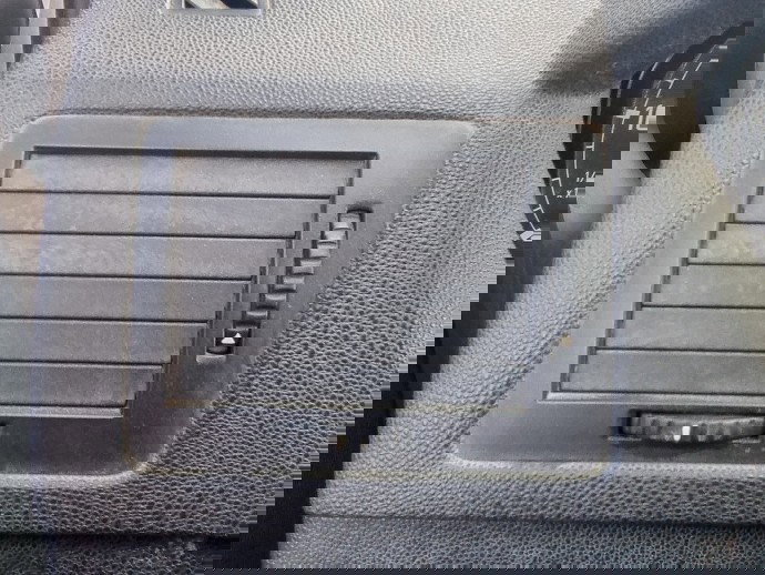 Grila aerisire stanga Skoda Fabia 1 Combi (6Y5) [Fabr 2000-2008] 1.9 SDI ASY 47KW / 64CP