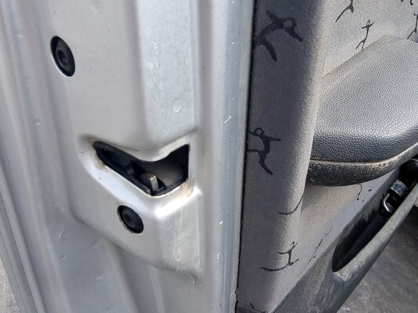 Broasca usa stanga fata Skoda Fabia 1 Combi (6Y5) [Fabr 2000-2008] 1.9 SDI ASY 47KW / 64CP