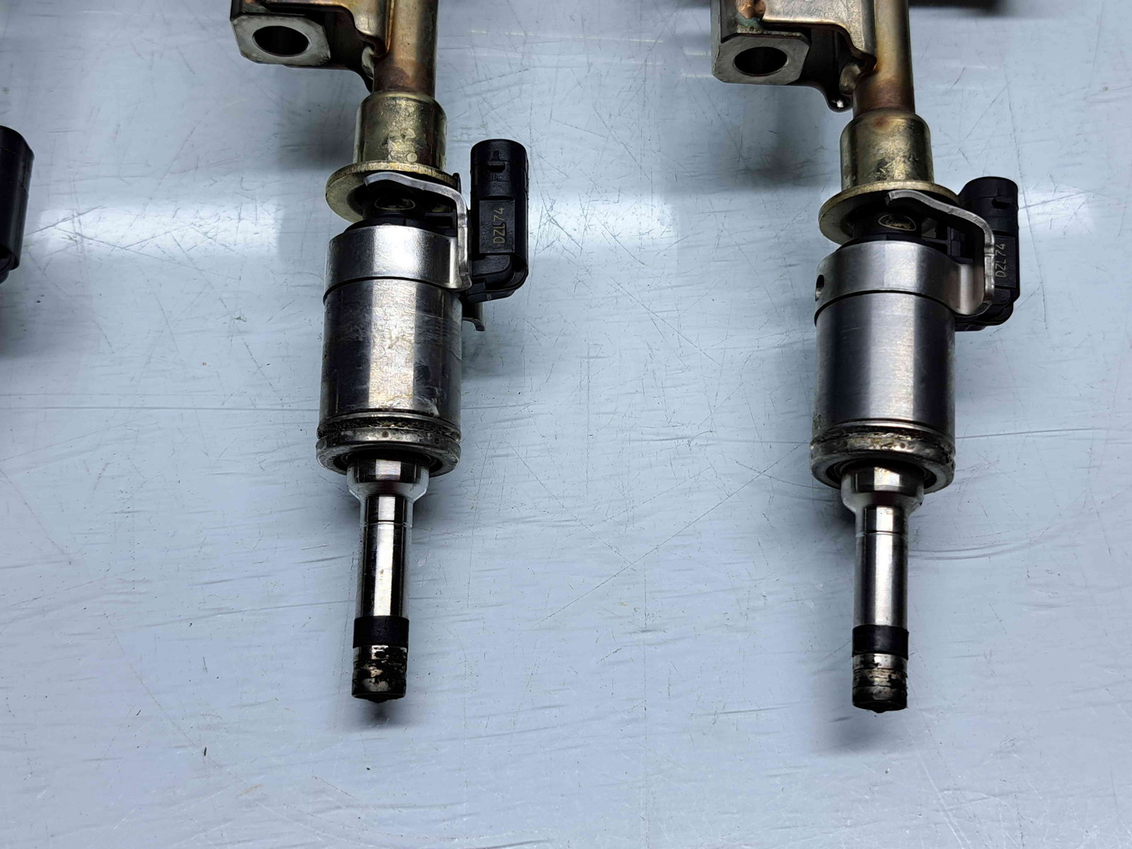 Rampa injectoare Ford Fiesta 8 [Fabr 2017-2025] DM5G-9H487-AC 1.0 Benz M1JE 88KW / 120CP - imagine 2