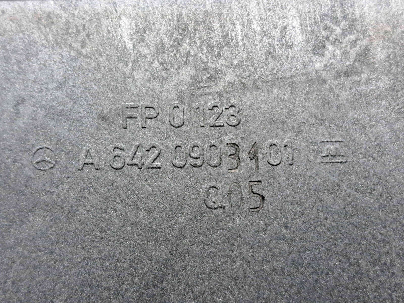 Carcasa filtru aer Mercedes Clasa E (W212) AMG [Fabr 2009-2016] A6420903101 3.0 642852 170KW / 231CP - imagine 5