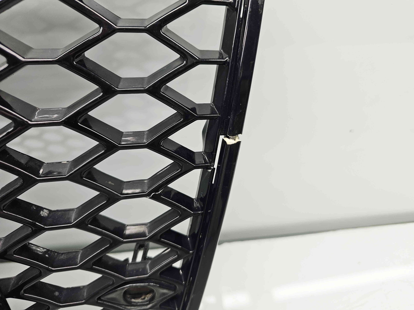 Grila bara fata Audi A7 Sportback (4GA) [Fabr 2011-2017] OEM - imagine 2