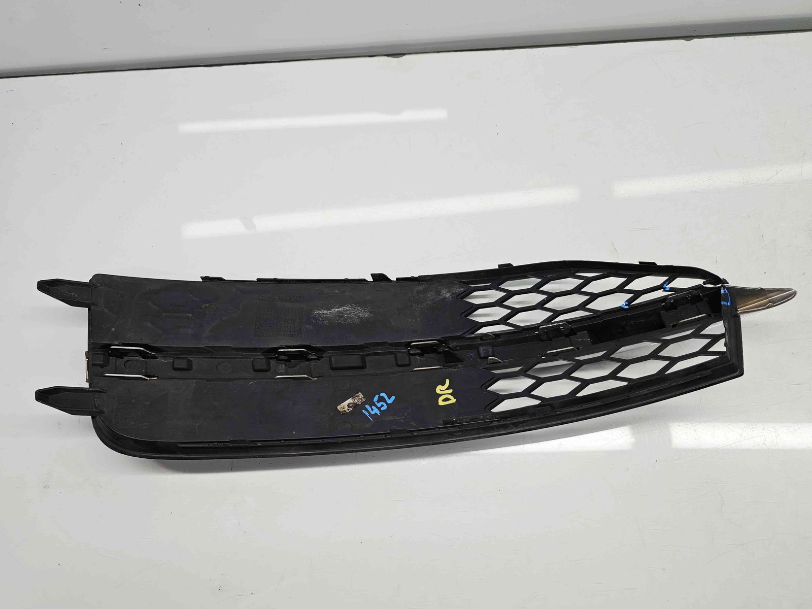 Grila proiector dreapta Audi A7 Sportback (4GA) [Fabr 2011-2017] 4G8807682D - imagine 3