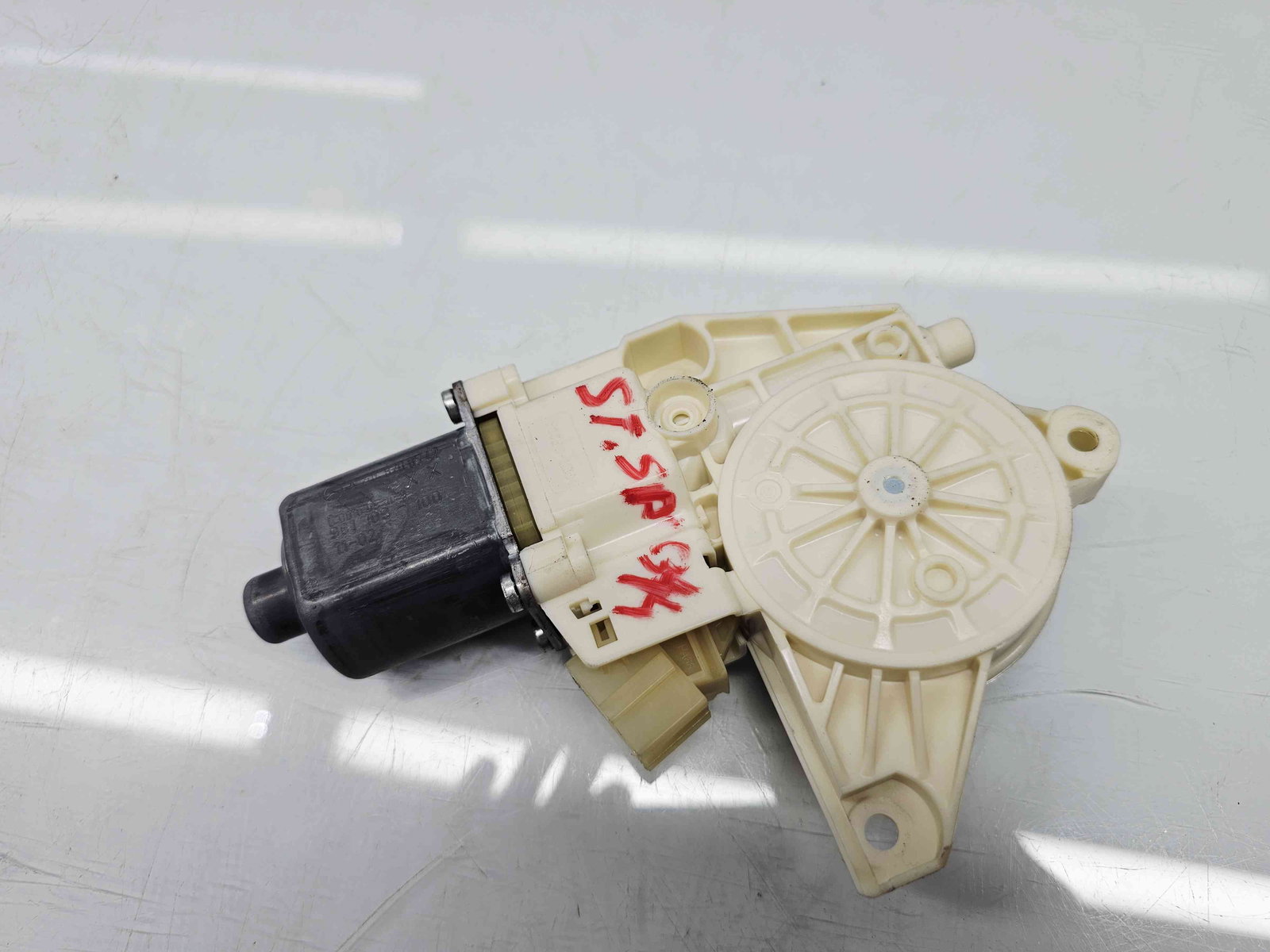 Motoras geam stanga spate Mercedes Clasa E (W212) AMG [Fabr 2009-2016] A2048200542 - imagine 4