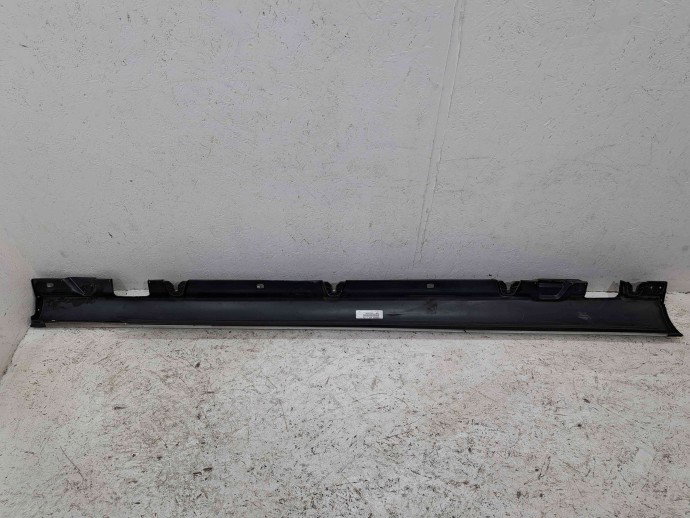 Prag lateral stanga Mercedes Clasa C (W205) [Fabr 2014-prezent] 755 Gri Tenorit