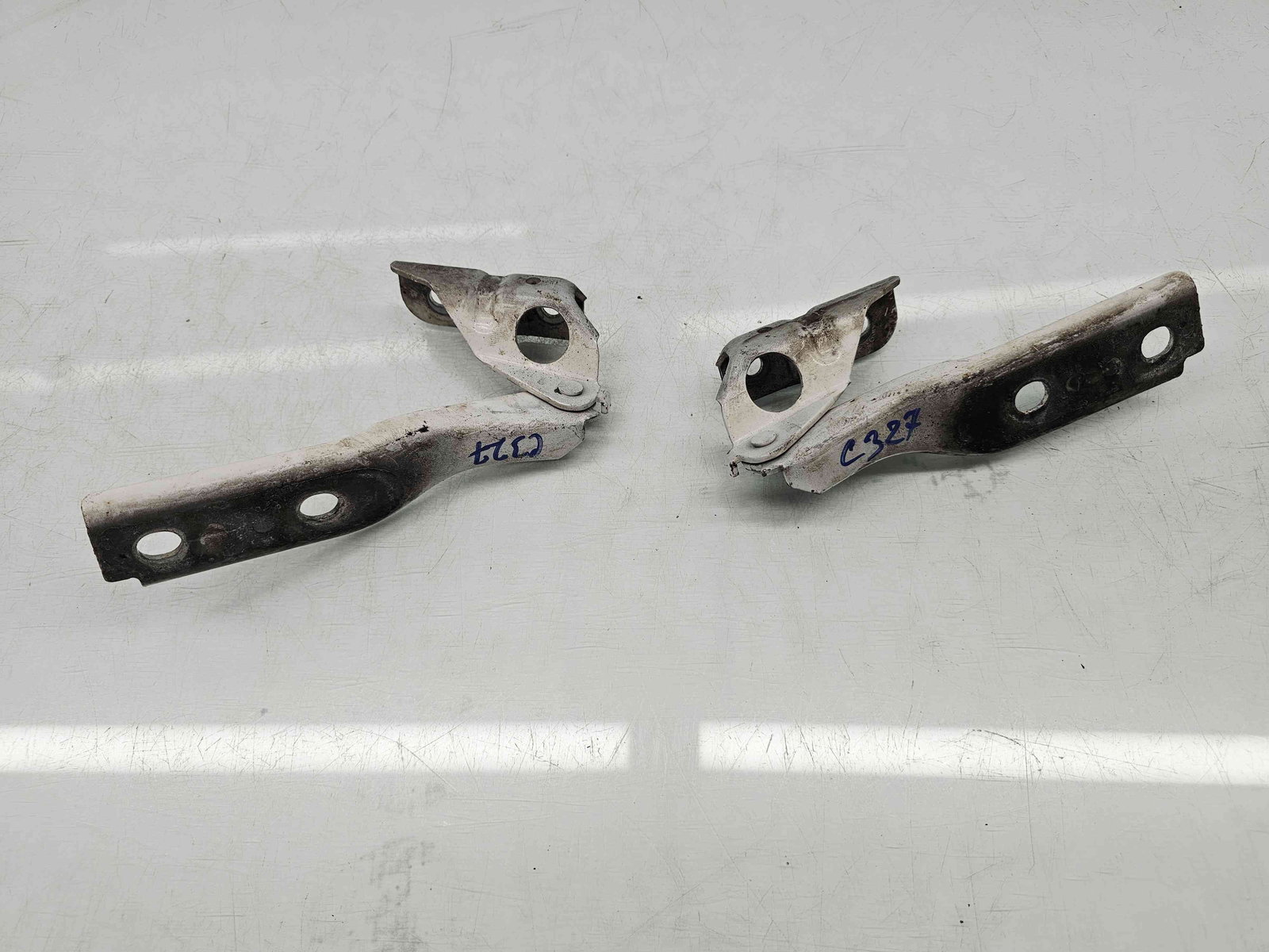 Set balamale capota Audi A3 Sportback (8PA) [Fabr 2004-2013] Facelift LY9C - imagine 2