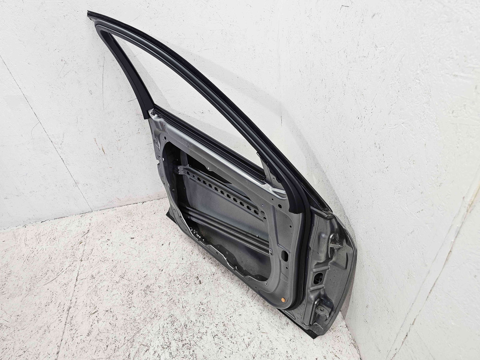 Usa stanga fata Mercedes Clasa E (W212) AMG [Fabr 2009-2016] 792 Argintiu Palladm - imagine 6