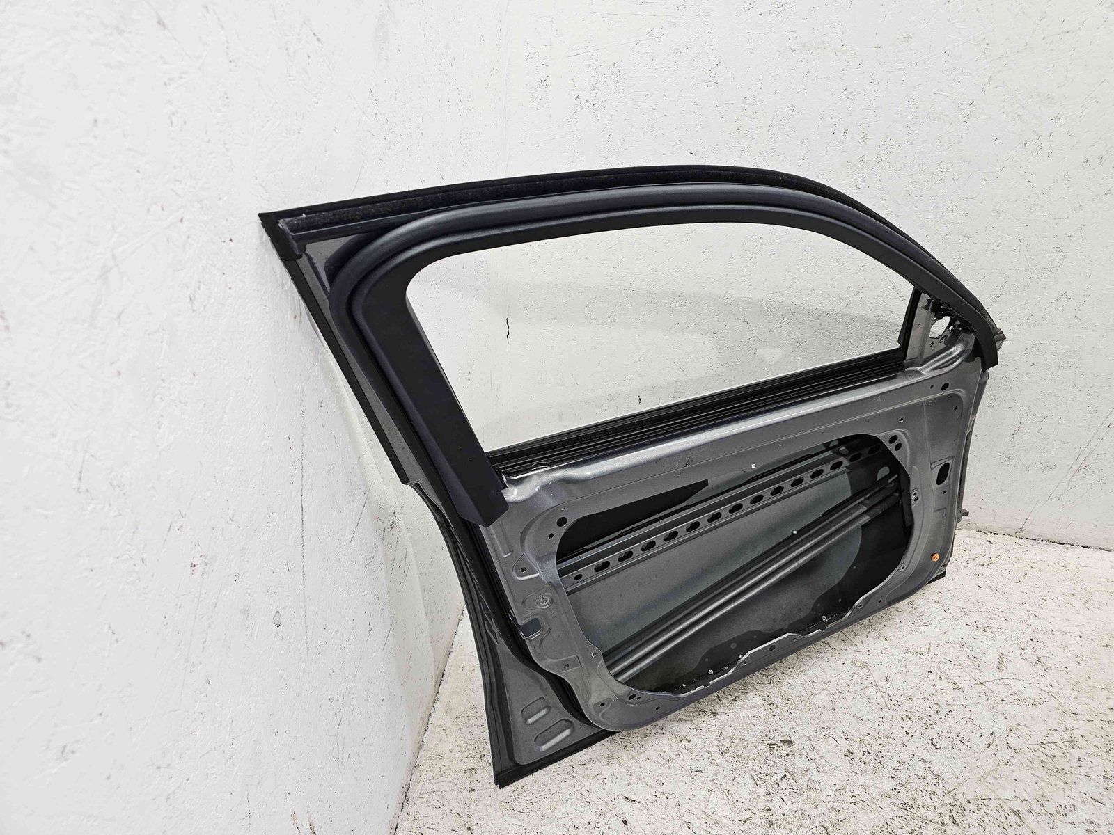 Usa stanga fata Mercedes Clasa E (W212) AMG [Fabr 2009-2016] 792 Argintiu Palladm - imagine 7