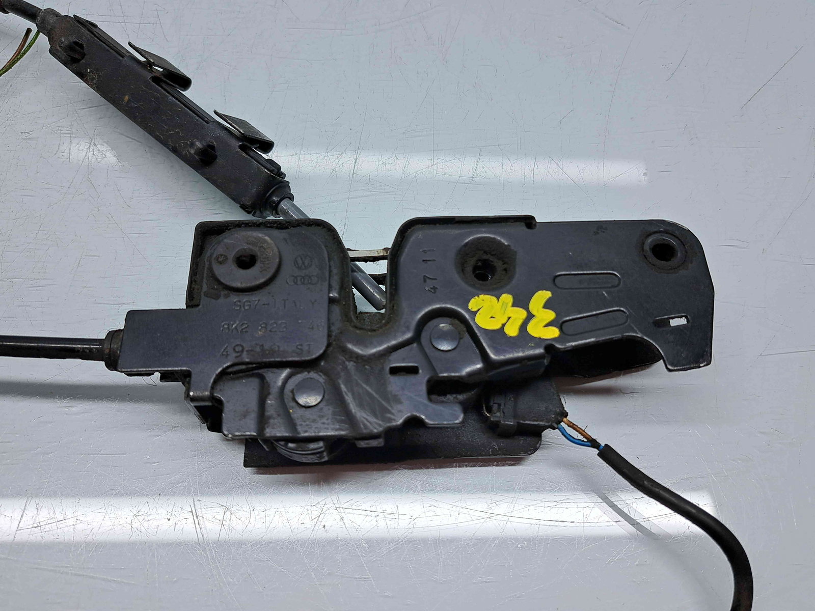 Broasca capota Audi A4 (8K2, B8.5) Facelift [Fabr 2008-2015] 8K2823746 - imagine 2