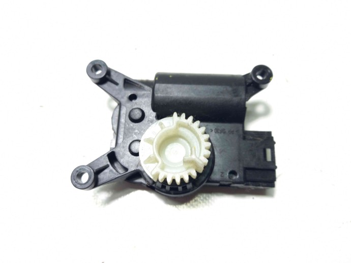 Motoras clapeta aeroterma bord 5Q0907511K Skoda Octavia 1.6 CLHA 2012-2022