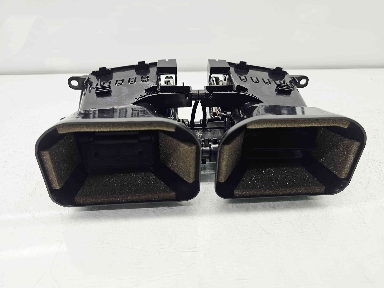 Grila aerisire centrala Mercedes Clasa E (W212) AMG [Fabr 2009-2016] A2128302554 - imagine 6