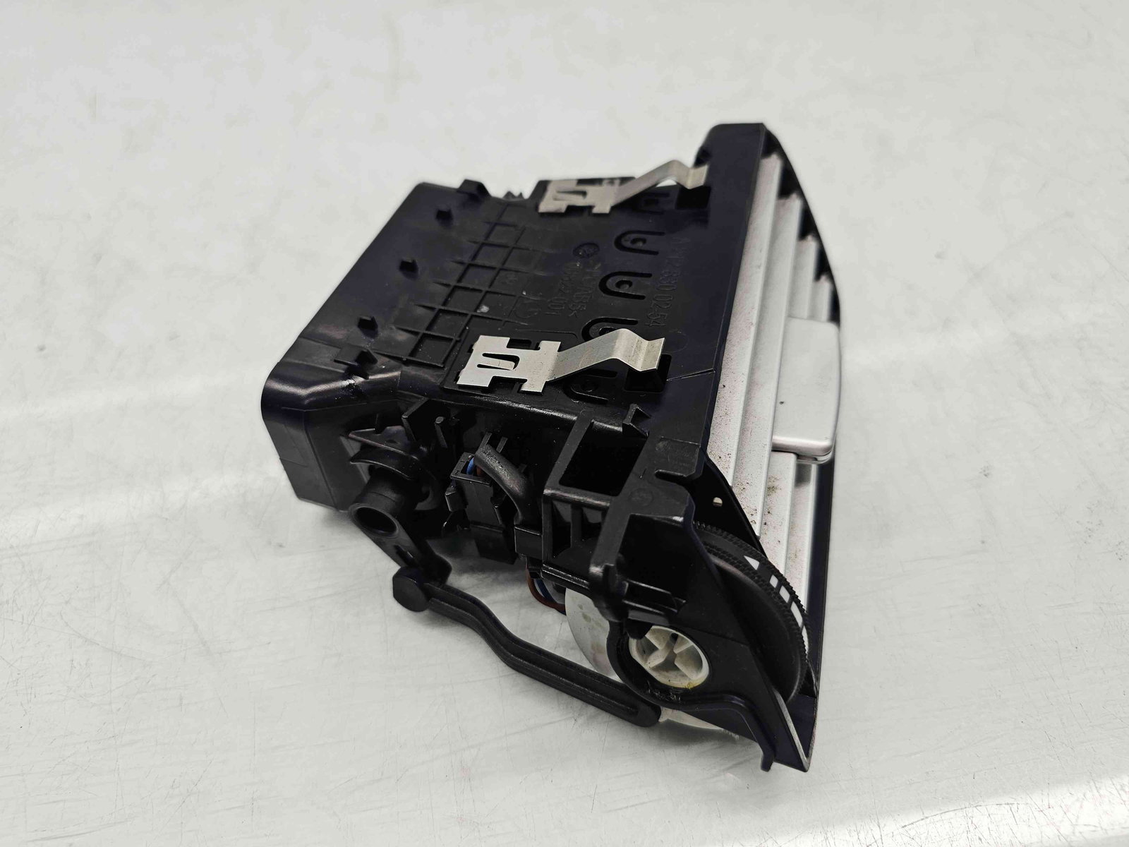 Grila aerisire dreapta Mercedes Clasa E (W212) AMG [Fabr 2009-2016] A2128300254 - imagine 2