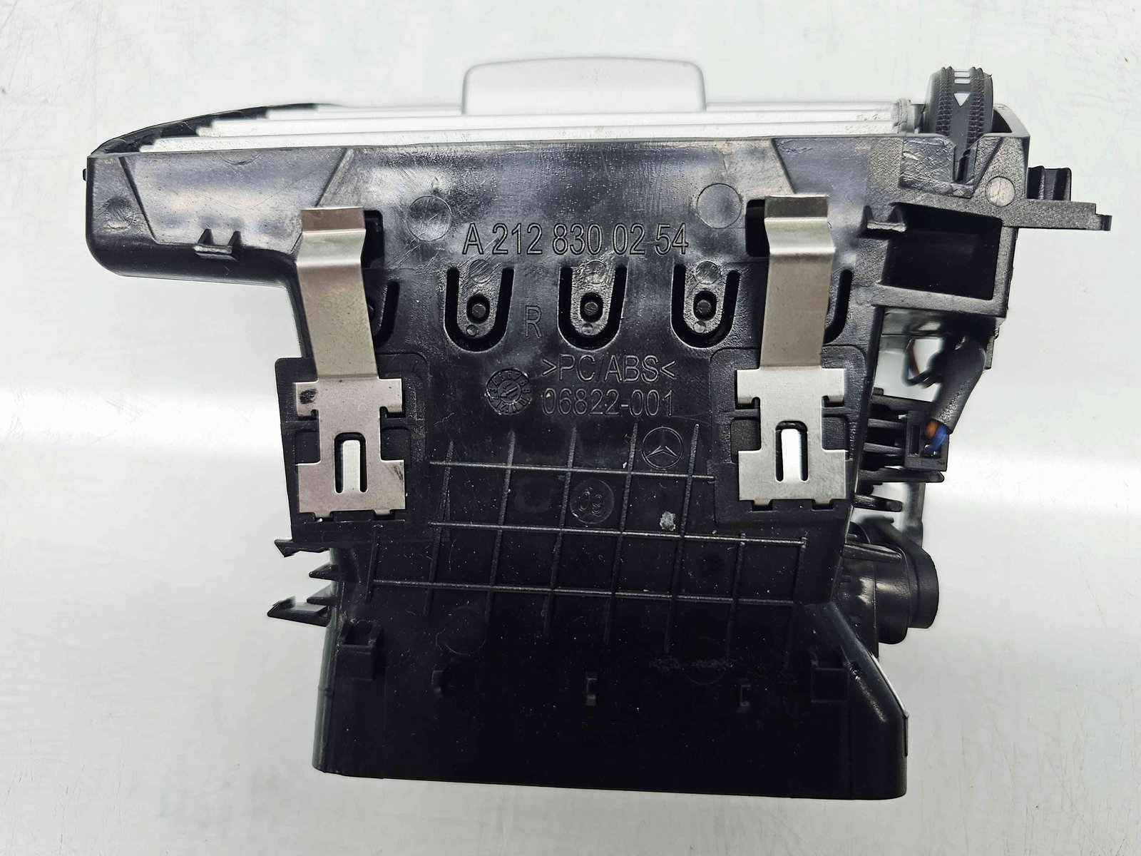 Grila aerisire dreapta Mercedes Clasa E (W212) AMG [Fabr 2009-2016] A2128300254 - imagine 3