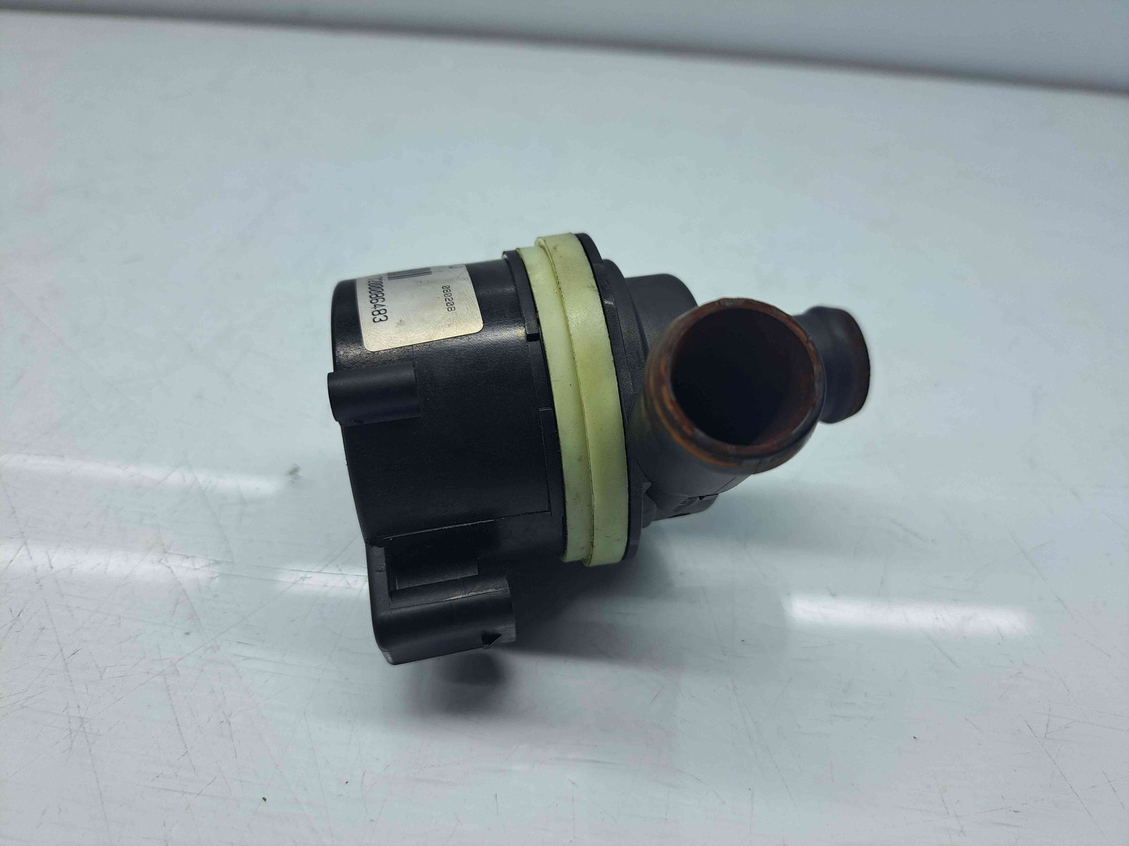 Pompa recirculare apa Audi A5 (8T3) [Fabr 2007-2015] 059121012 3.0 TDI CCWA 176KW / 239CP - imagine 1