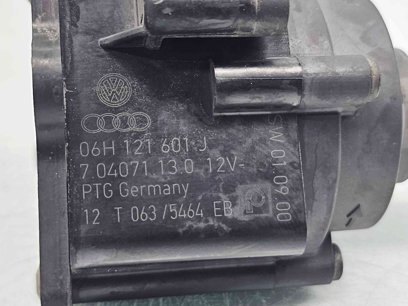 Pompa recirculare apa Audi A4 (8K2, B8.5) Facelift [Fabr 2008-2015] 06H121601J 2.0 TDI CJCA 105KW / 143CP - imagine 3