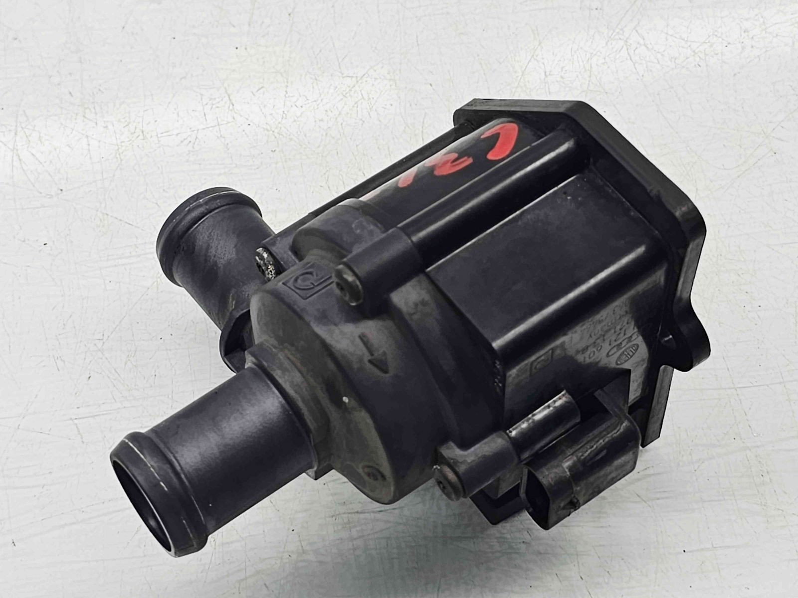 Pompa recirculare apa AUDI Q5 (8RB) [ Fabr 2008-2016] 06H121601J 2.0 TDI CJCA 105KW / 143CP - imagine 1