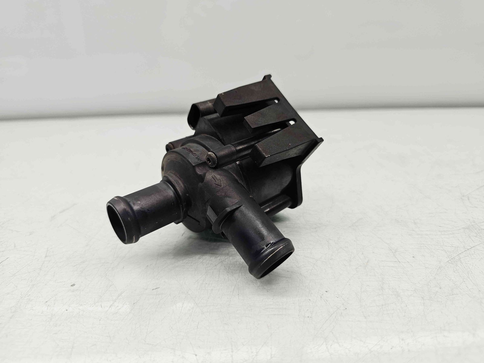 Pompa recirculare apa AUDI Q5 (8RB) [ Fabr 2008-2016] 06H121601J 2.0 TDI CJCA 105KW / 143CP - imagine 3