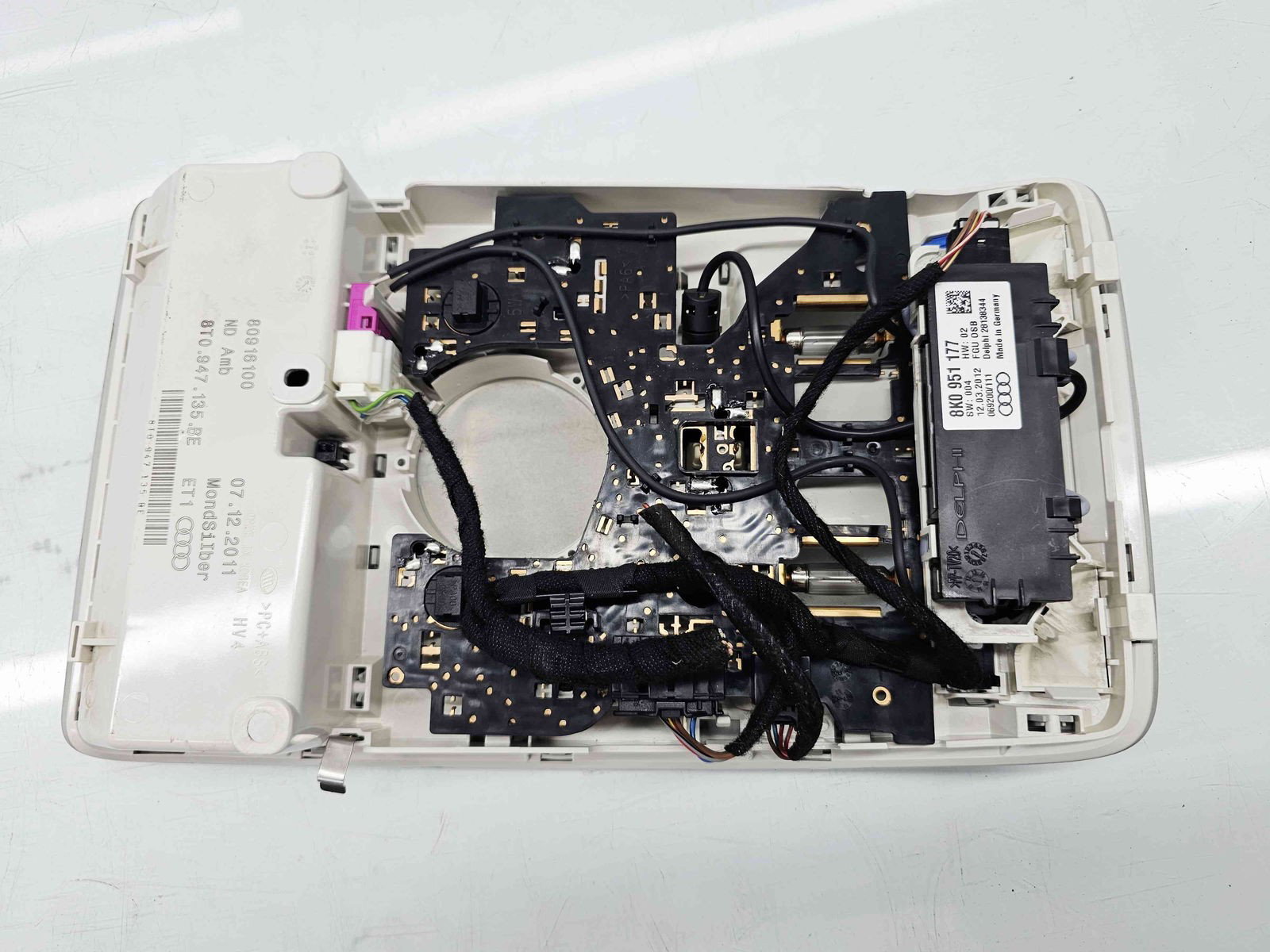 Plafoniera fata AUDI A5 (8T3) [Fabr 2007-2015] 8T0947135BE - imagine 3