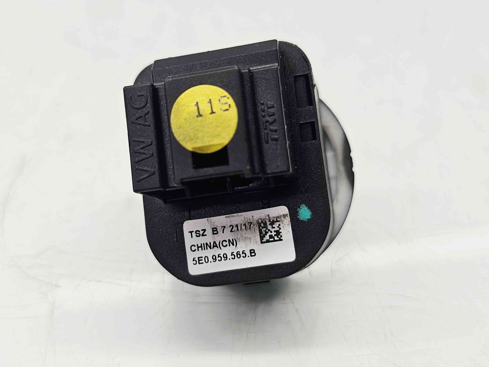 Buton reglaj oglinzi Skoda Octavia 3 (5E3) Facelift [Fabr 2012-2020] 5E0959565B - imagine 3