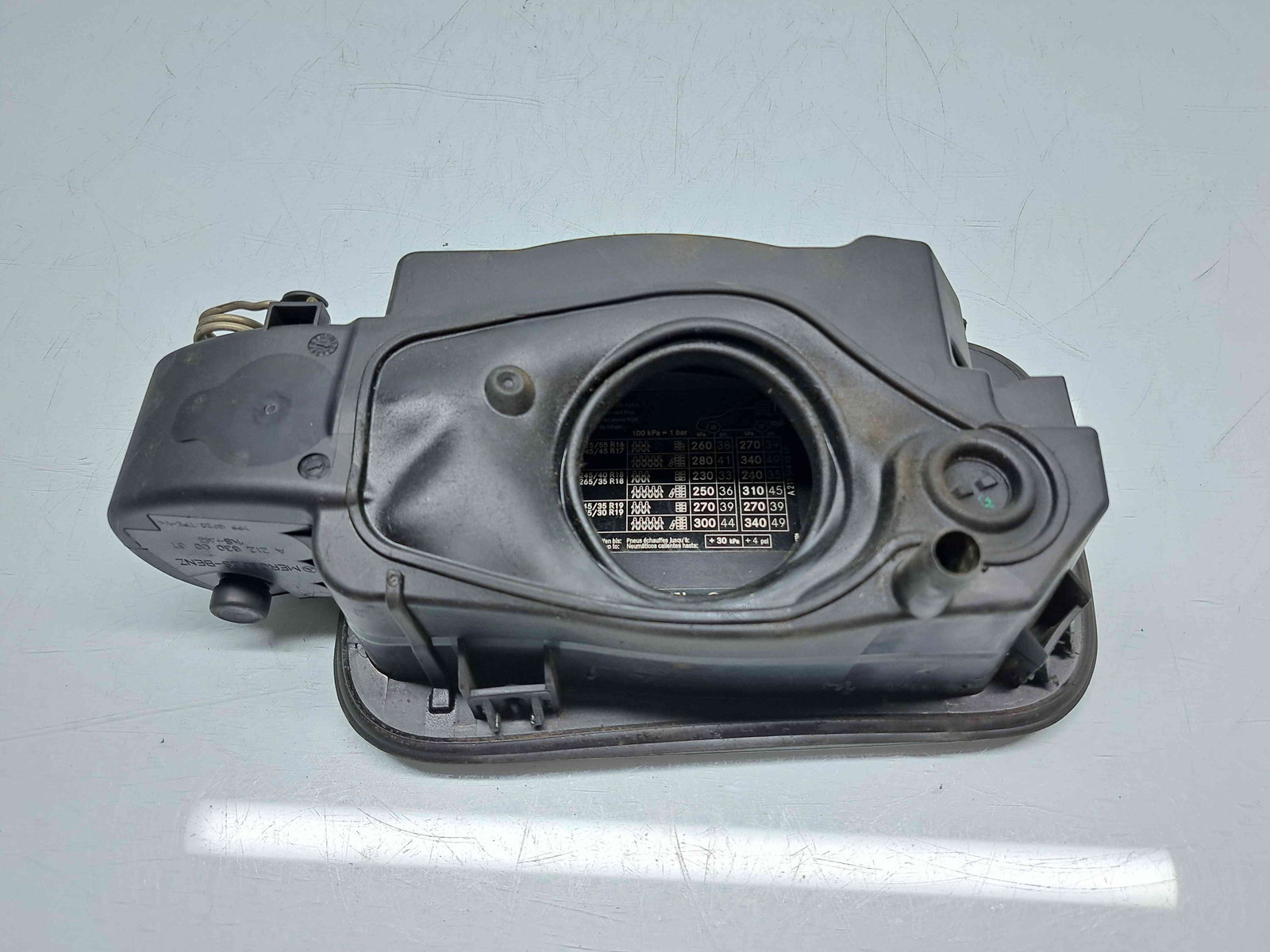 Capac rezervor Mercedes Clasa E (W212) AMG [Fabr 2009-2016] 792 Argintiu Palladm - imagine 3