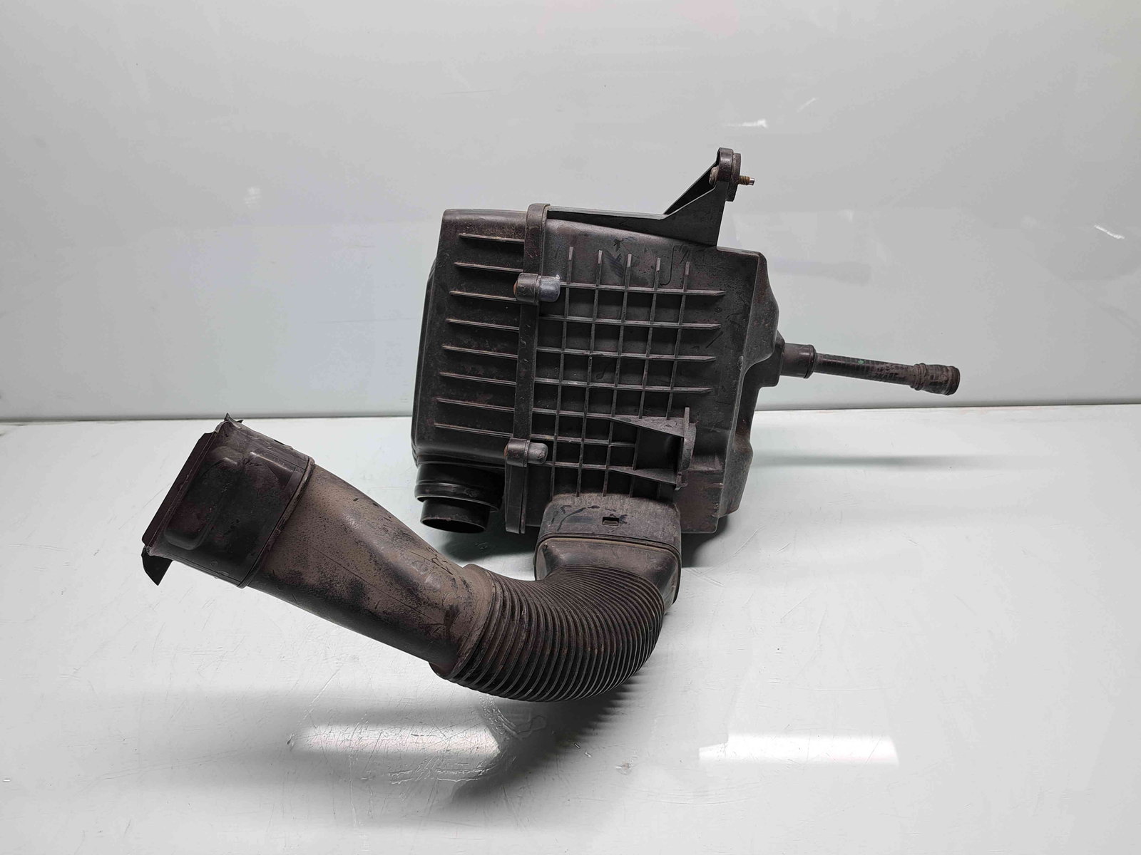 Carcasa filtru aer Skoda Rapid (NH3) [Fabr 2012-2019] 6R0129607C 1.2 TSI CBZB 77KW / 105CP - imagine 3