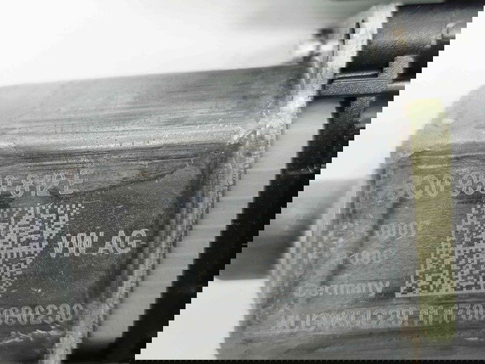 Motoras geam dreapta spate Skoda Octavia 3 (5E3) Facelift [Fabr 2012-2020] 5Q0959812E